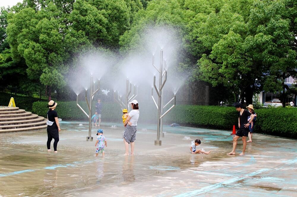 気持ちがいい!樹形の噴水も人気です。