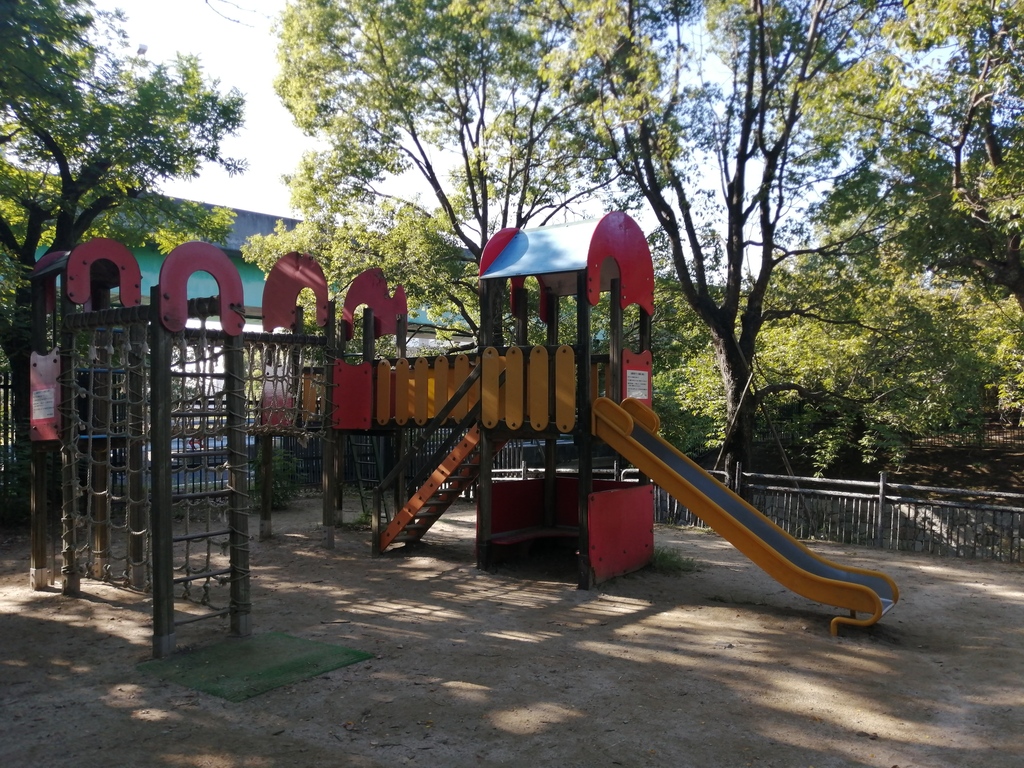 公園南東にある遊具コーナー
