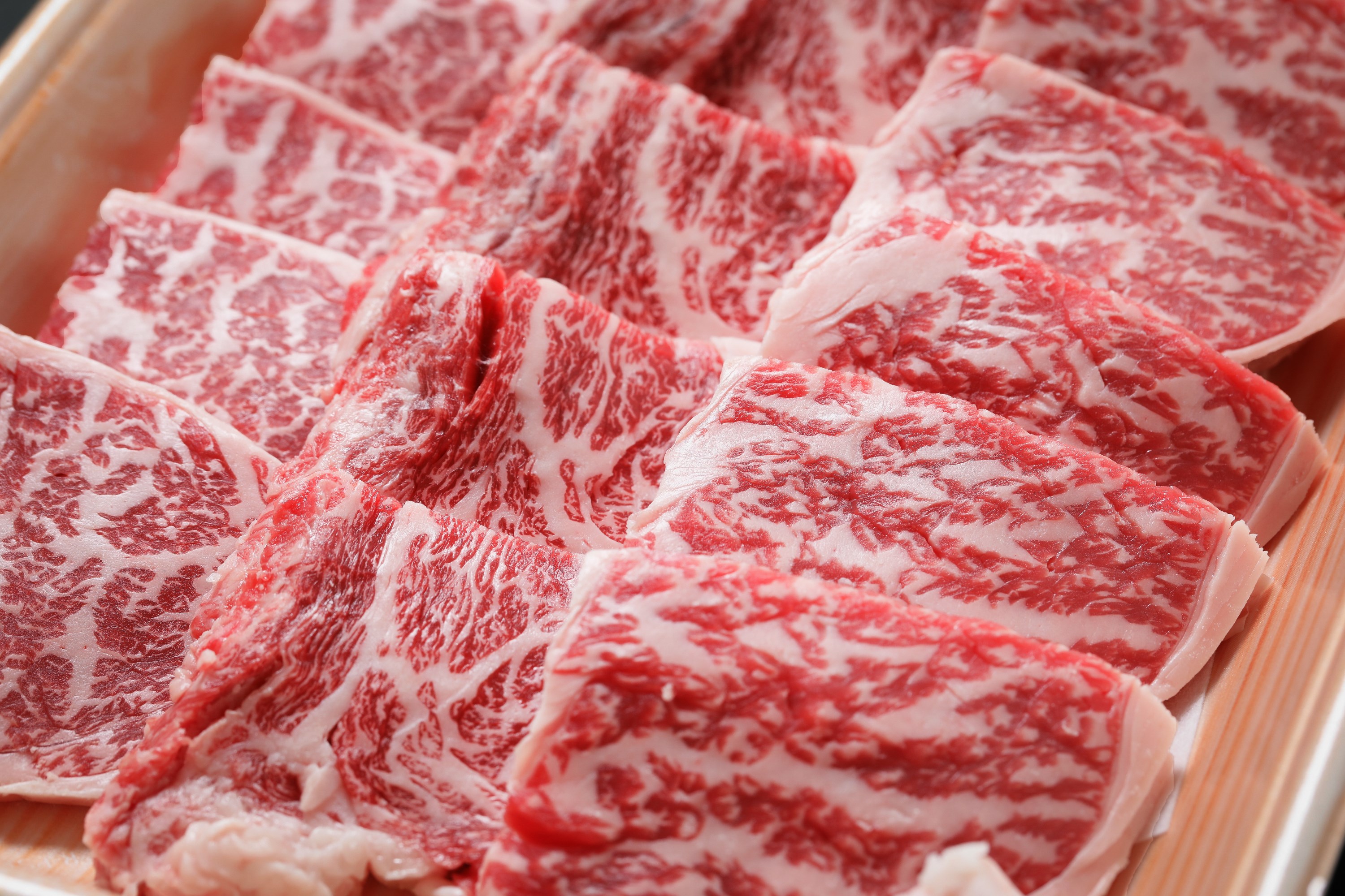 年約100頭限定】幻の黒毛和牛「四万十牛」未経産牛肉を特別販売|au Web