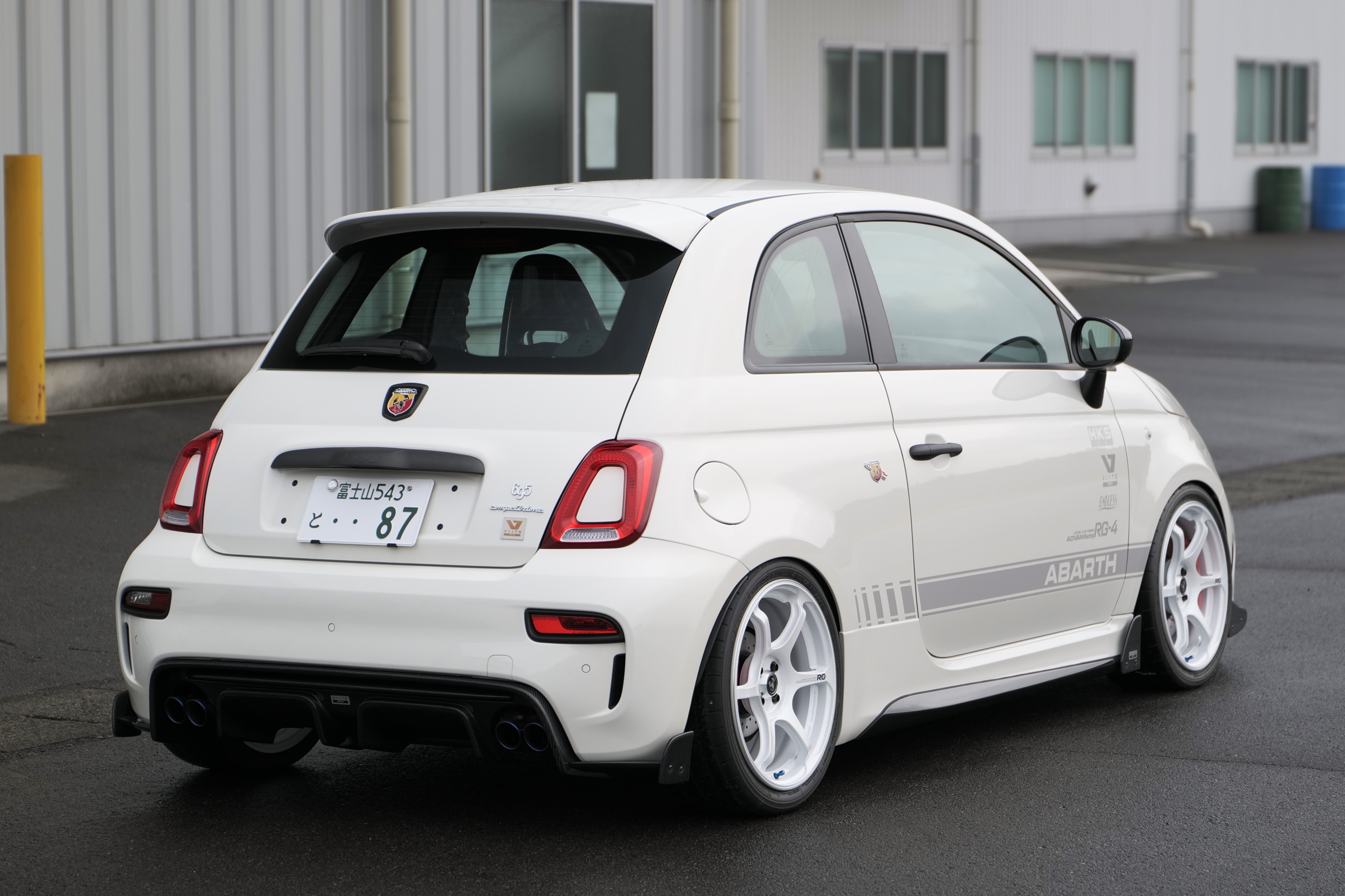 ABARTH 595/695 エアロフリックカナード 4個セット ABARTH 595/695 エアロフリックカナード 4個セット - メルカリ