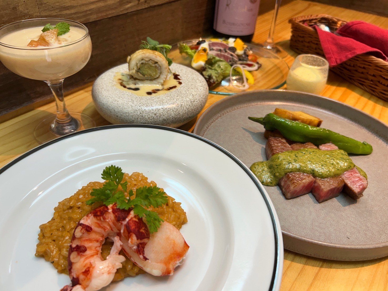 大阪府八尾市の住宅街にある小さなフレンチレストラン「bistro …