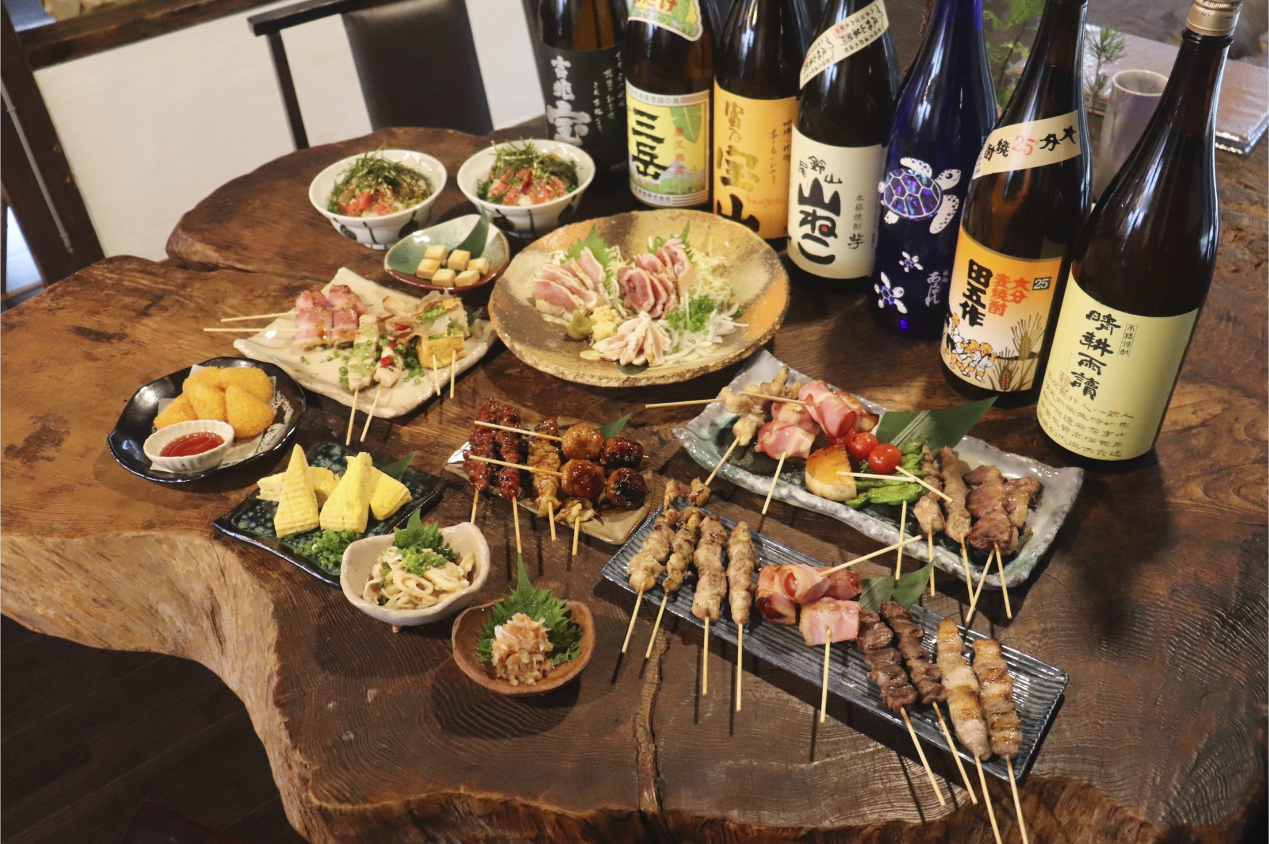 古民家DIYで作り上げた、島民が集う居酒屋。香川県小豆島の「焼…