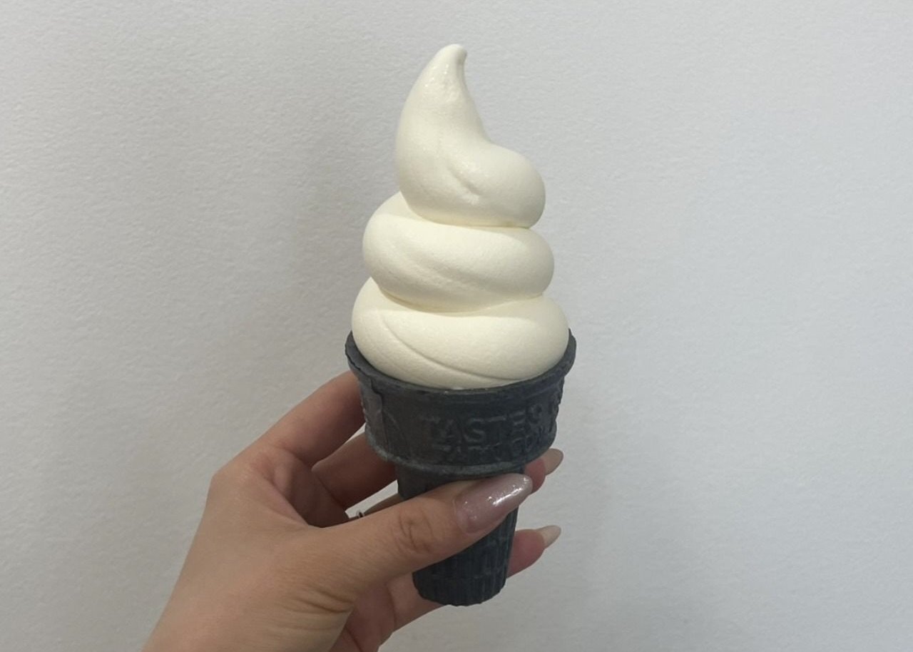 福岡県太宰府市にある、フランチャイズ運営のソフトクリーム専…