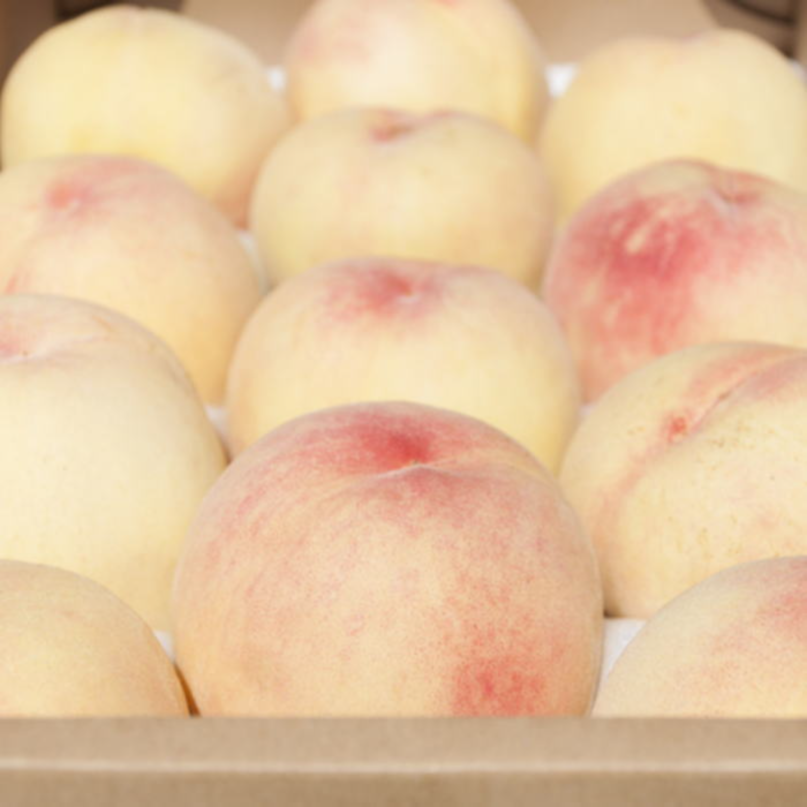 産直】和歌山のブランド桃「あら川の桃」約4kg・秀品1箱約4kg(目安:玉