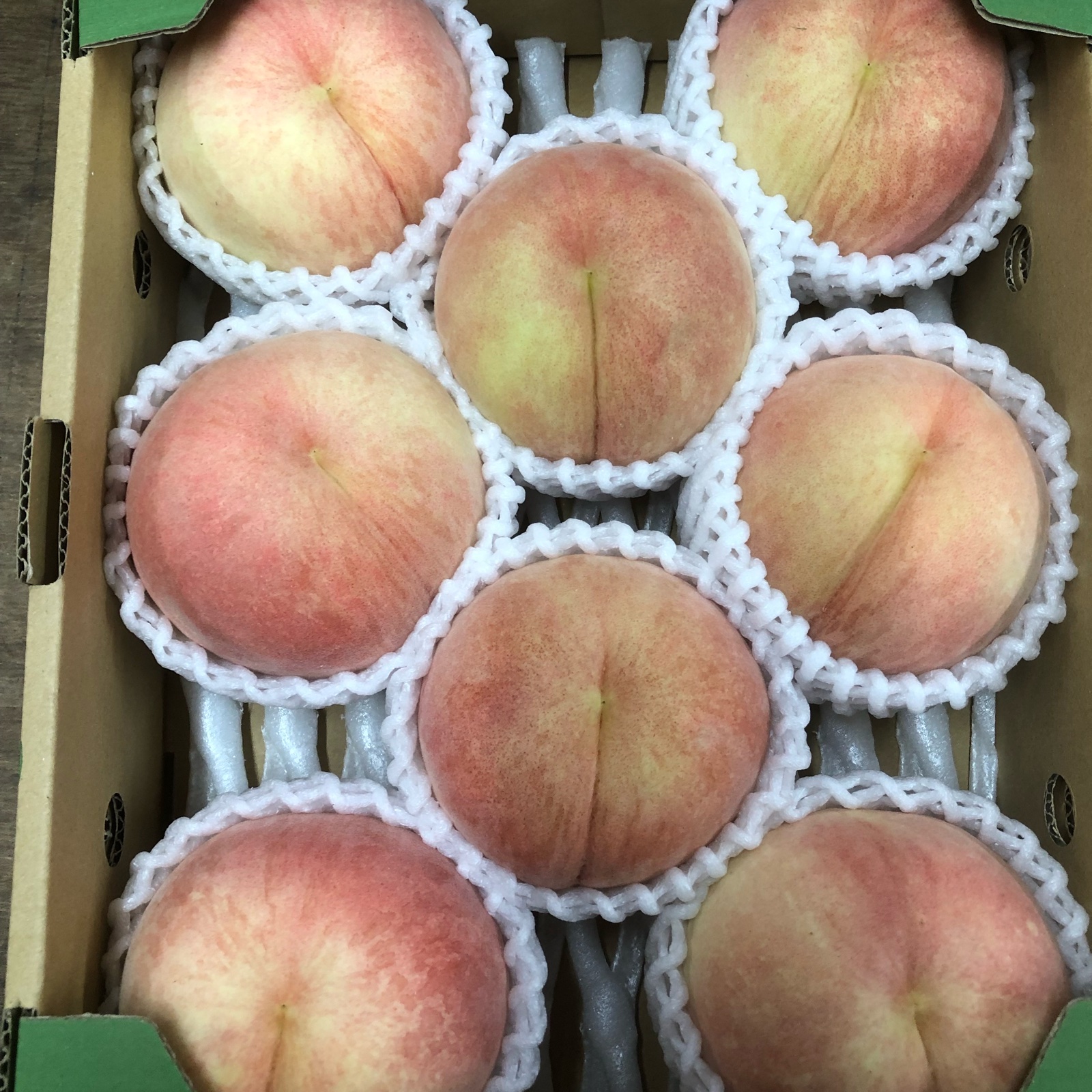 タカハシ果樹園の桃(桃水)約2kg | 果物/もも 産直アウル 農家から直接