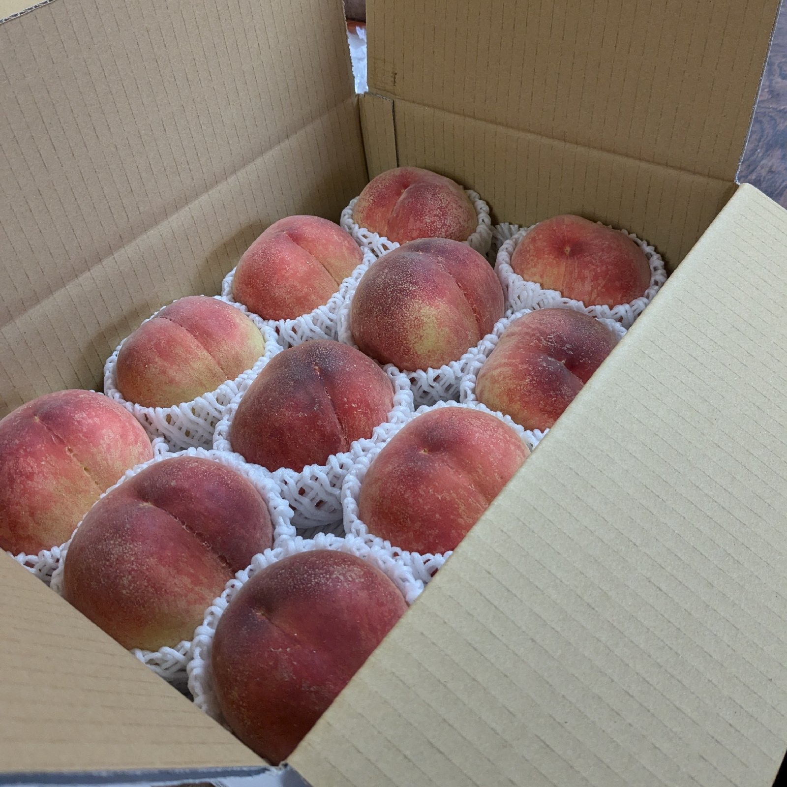 桃 おまかせBox ｜ 果物/もも 産直アウル 農家・漁師など生産者から