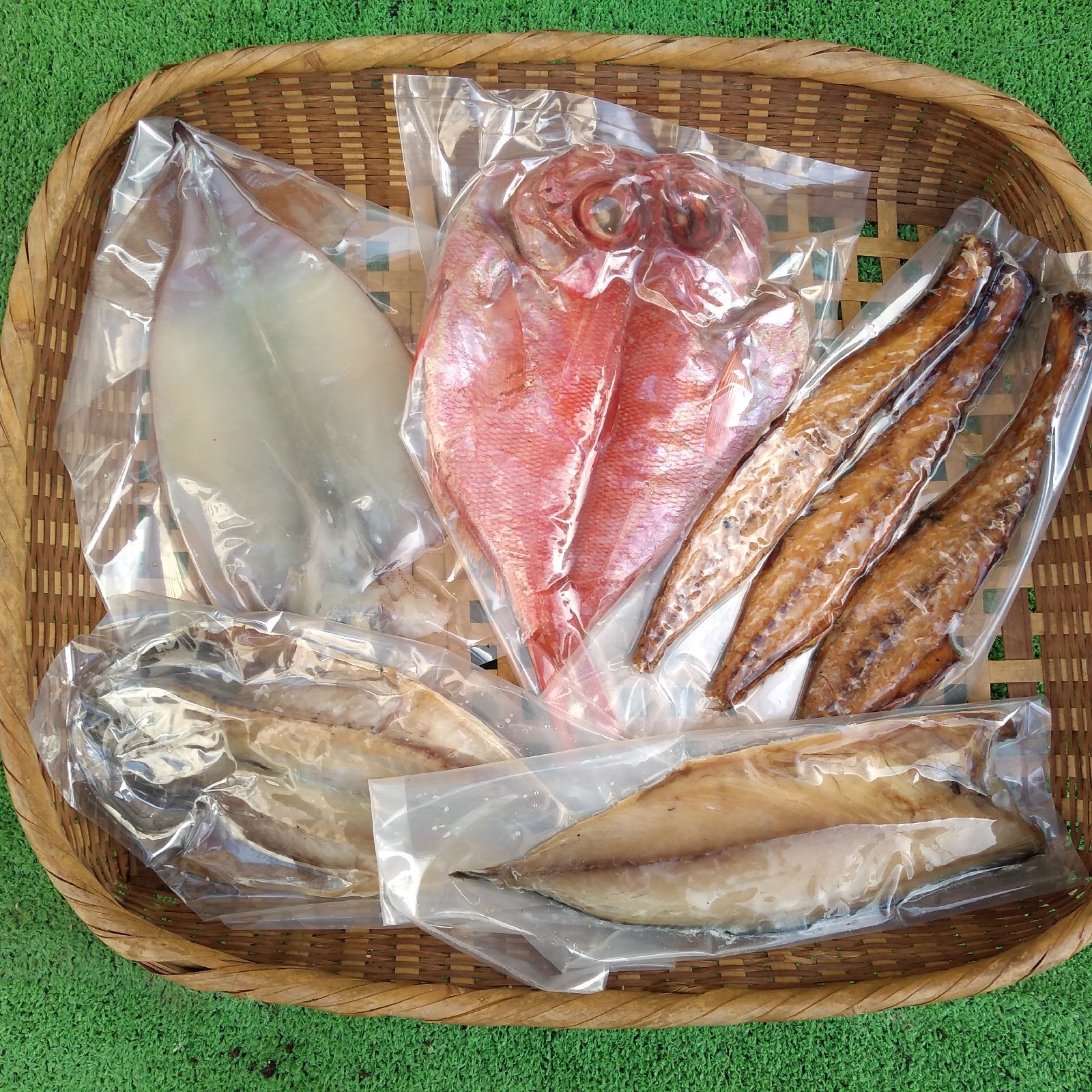 こだわりの天日干し干物 魚介類 セット 詰め合わせ 産直アウル 農家から直接野菜などの食材を購入できる産地直送の宅配通販サイト