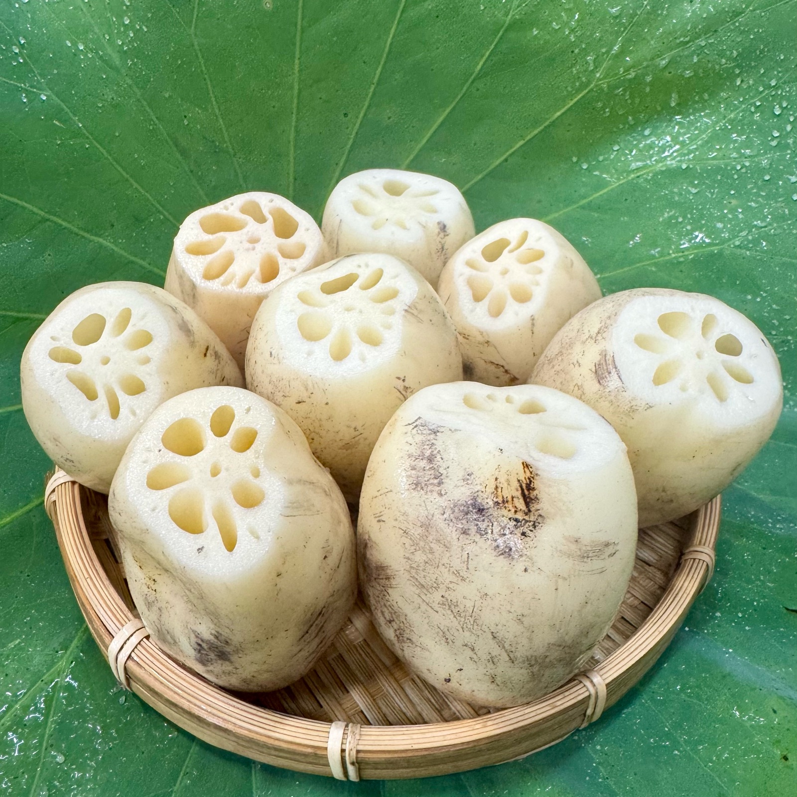 蓮の実！食用！！茨城県産。　コメント用 茨城県土浦市の産地直送食材と生産者一覧｜産直アウル
