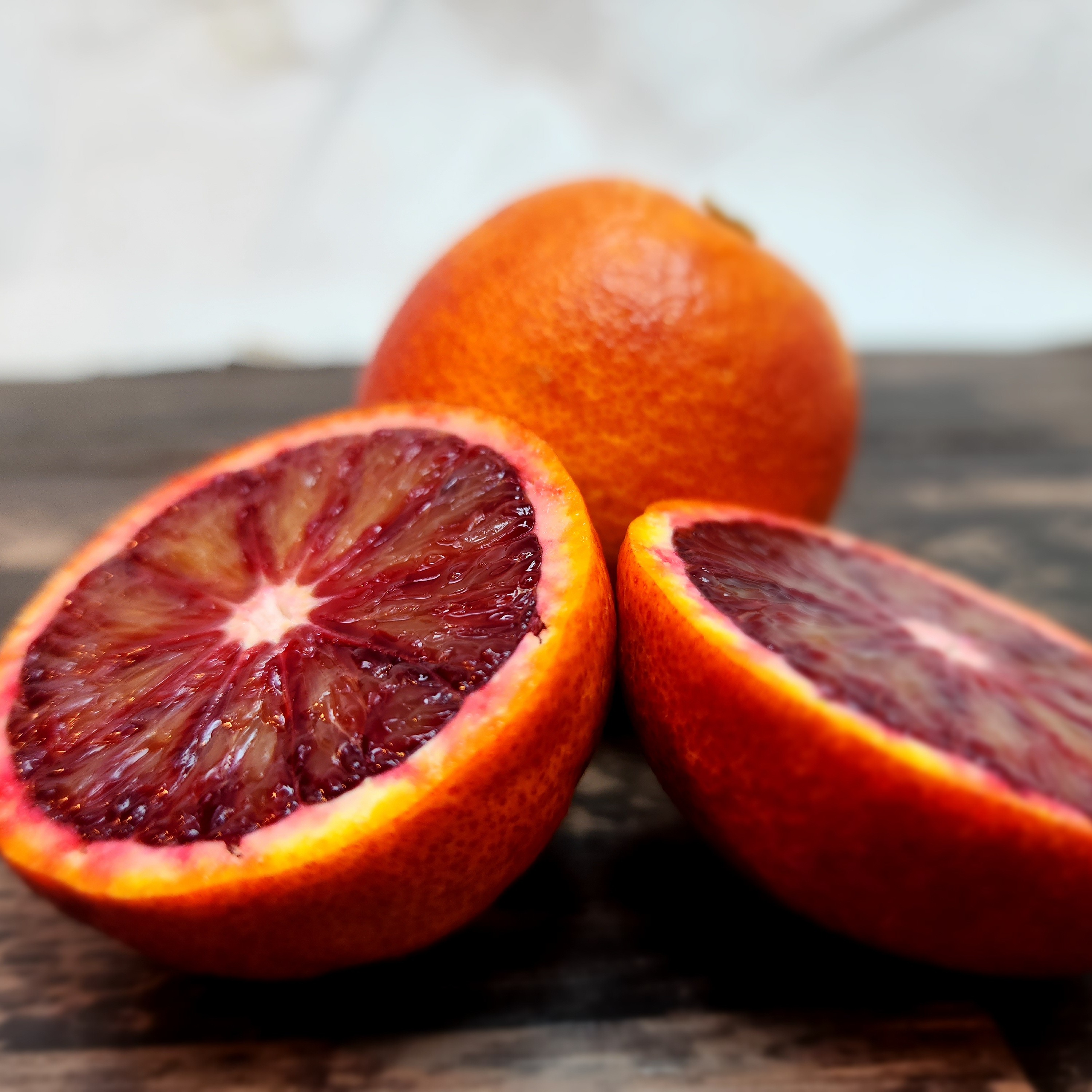 箱込約2㌔ ブラッドオレンジモロ 味の濃さと赤さが自慢です。 | 果物