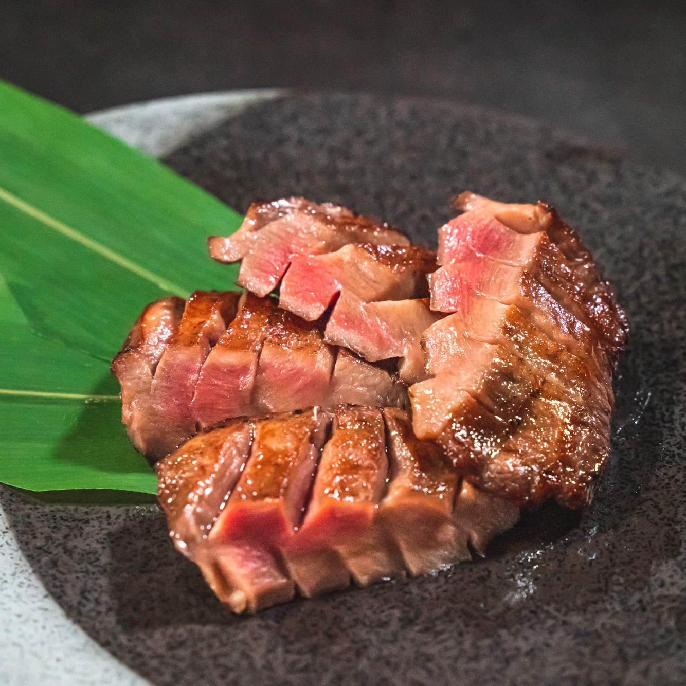 牛タン皮250g✖️4細切れ250g✖️6ふりかけ200gx4アゴ250g✖️2 昆布締め牛タン1キロ（250g×4パック）【アウルの日】 ｜ 名物・特産品