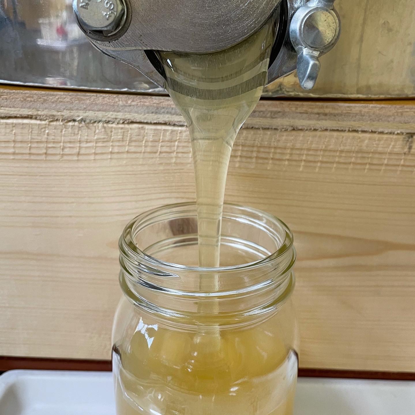 伊藤養蜂園の非加熱はちみつ れんげ・百花蜜セット 300g×2本