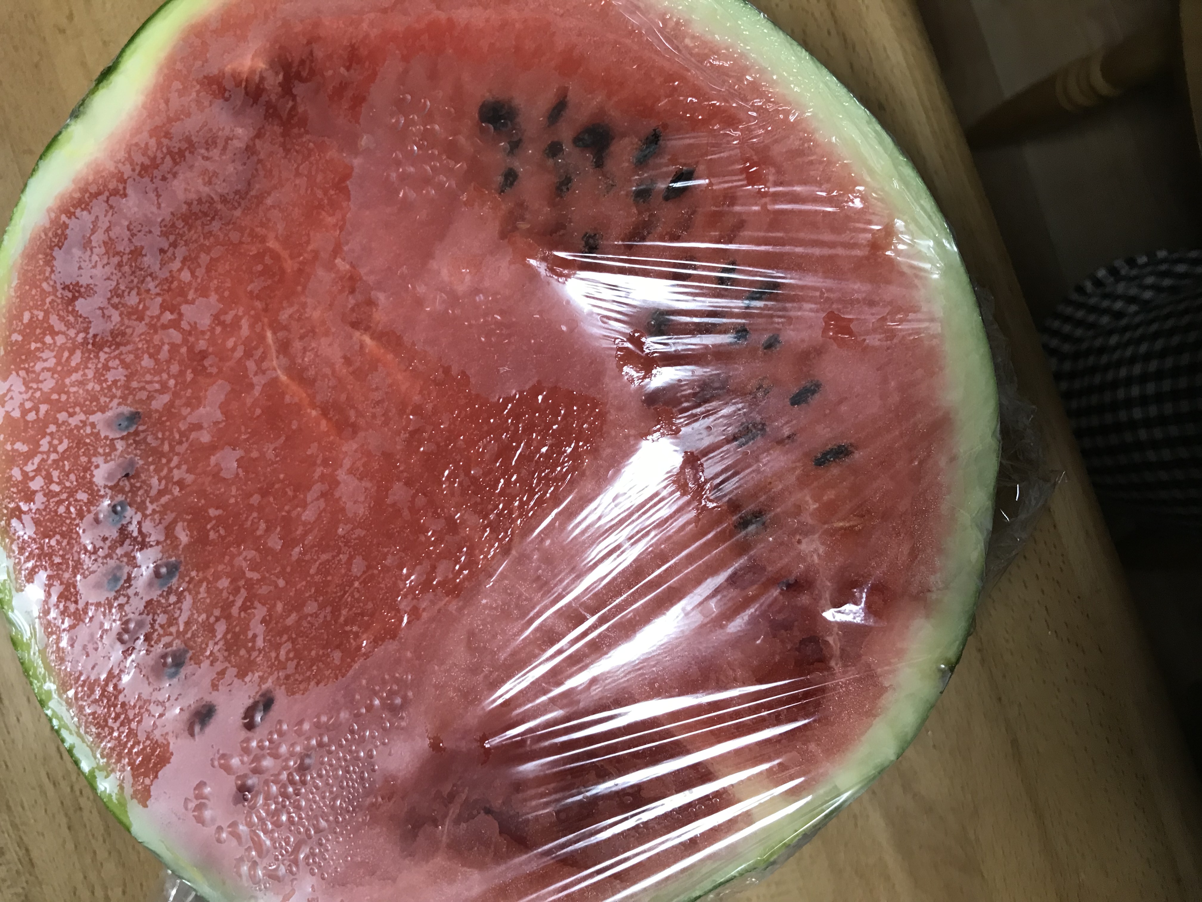 三浦産 高木農園 金色羅王 L 2玉入り | 果物/スイカ 産直アウル 農家