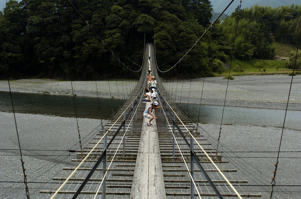 塩 郷 の 吊橋