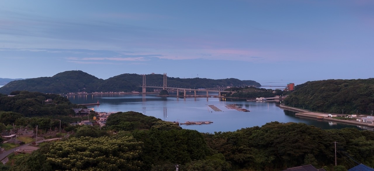 玄海国定公園の豊かな自然に抱かれた唐津・呼子の風景