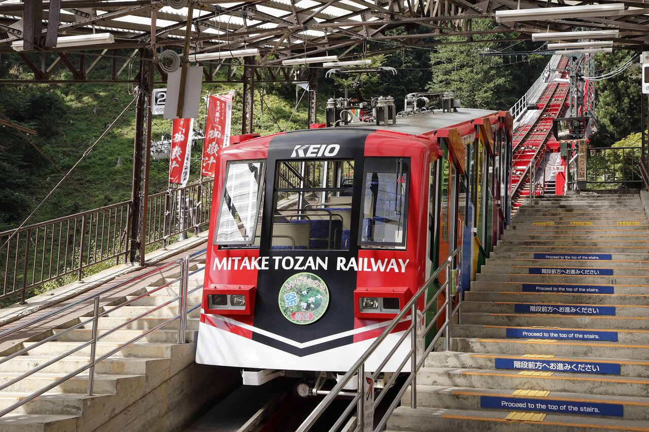 御岳登山鉄道ケーブルカー - Guidoor