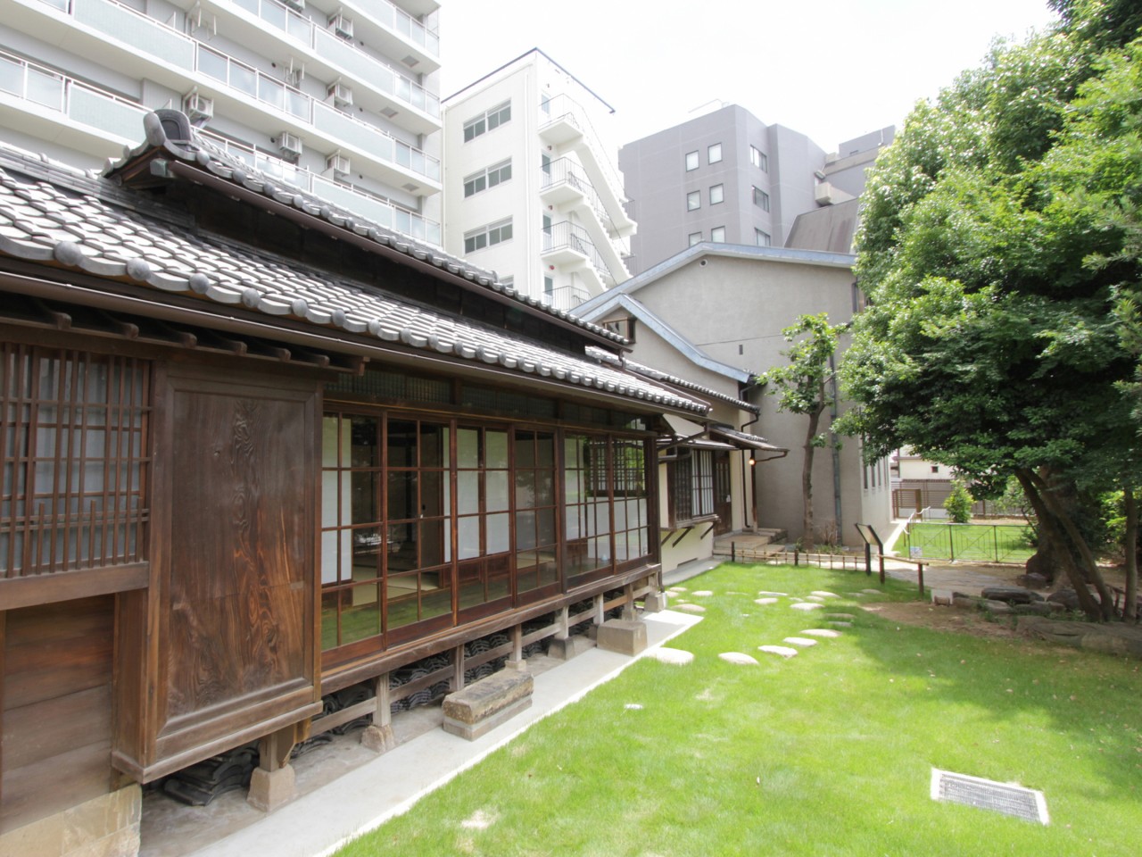 豊島区立鈴木信太郎記念館 - Guidoor