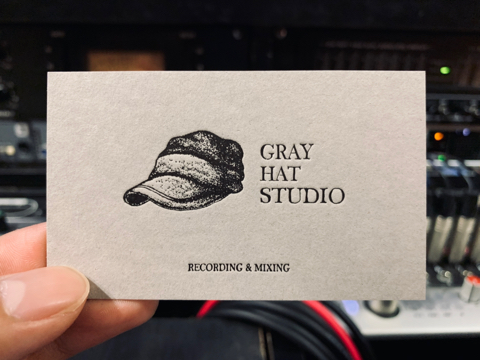 提供染髮劑灰服務的專家灰帽Studio