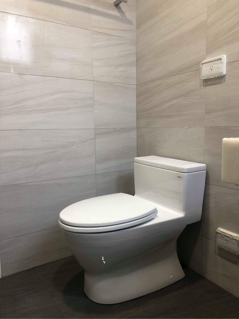 和輝水電 - 馬桶安裝