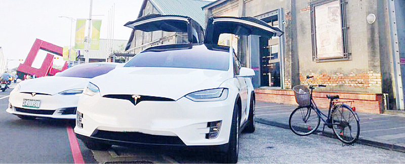 史帝夫 - 全新特斯拉車款