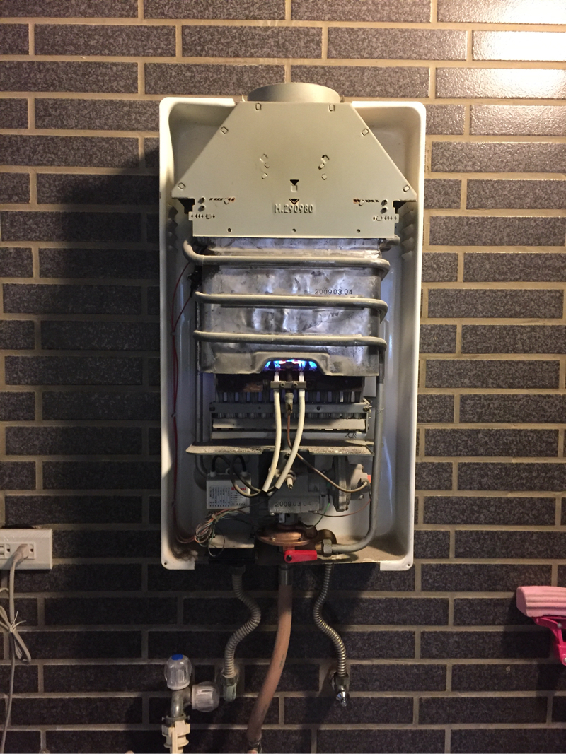 潔晟 - 冷氣洗衣機清洗
熱水器加壓馬達燈管代客安裝