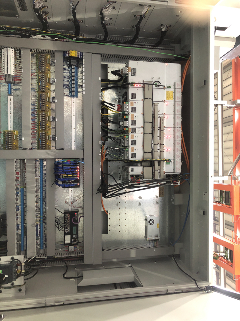 鎰鴻 - Heidenhain五軸機型