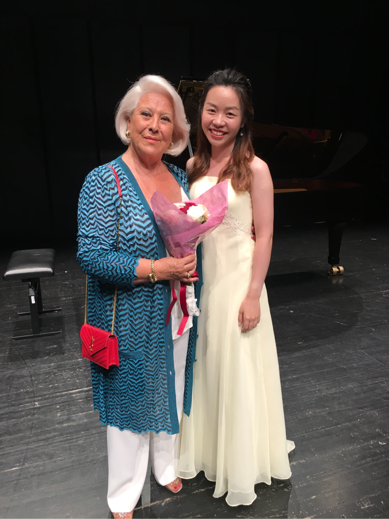 許老師古典聲樂、流行歌唱教學 - 2018在Mozarteum 與聲樂大師Luciana Serra之合影