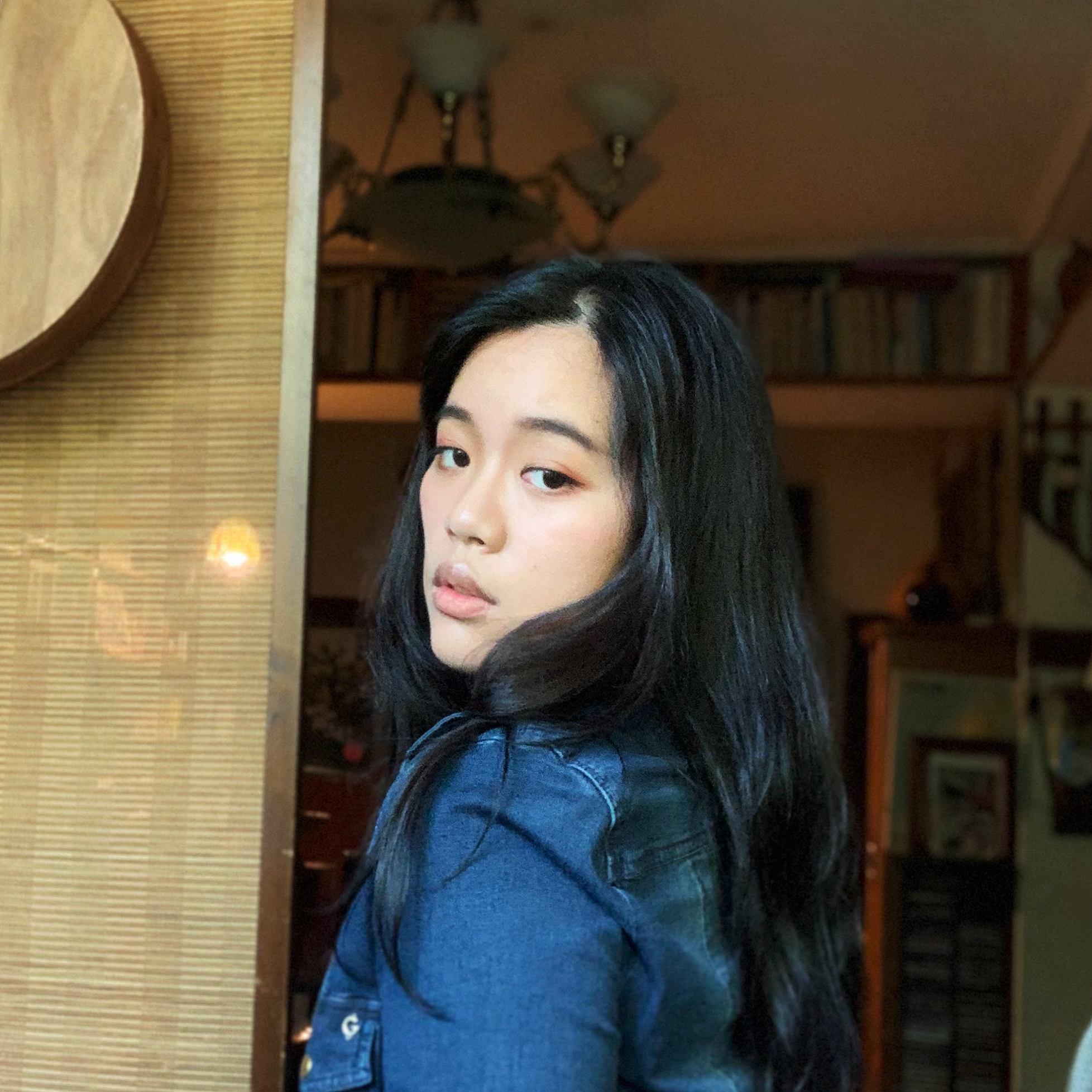 提供大提琴服務的專家Eliana 紫布爾