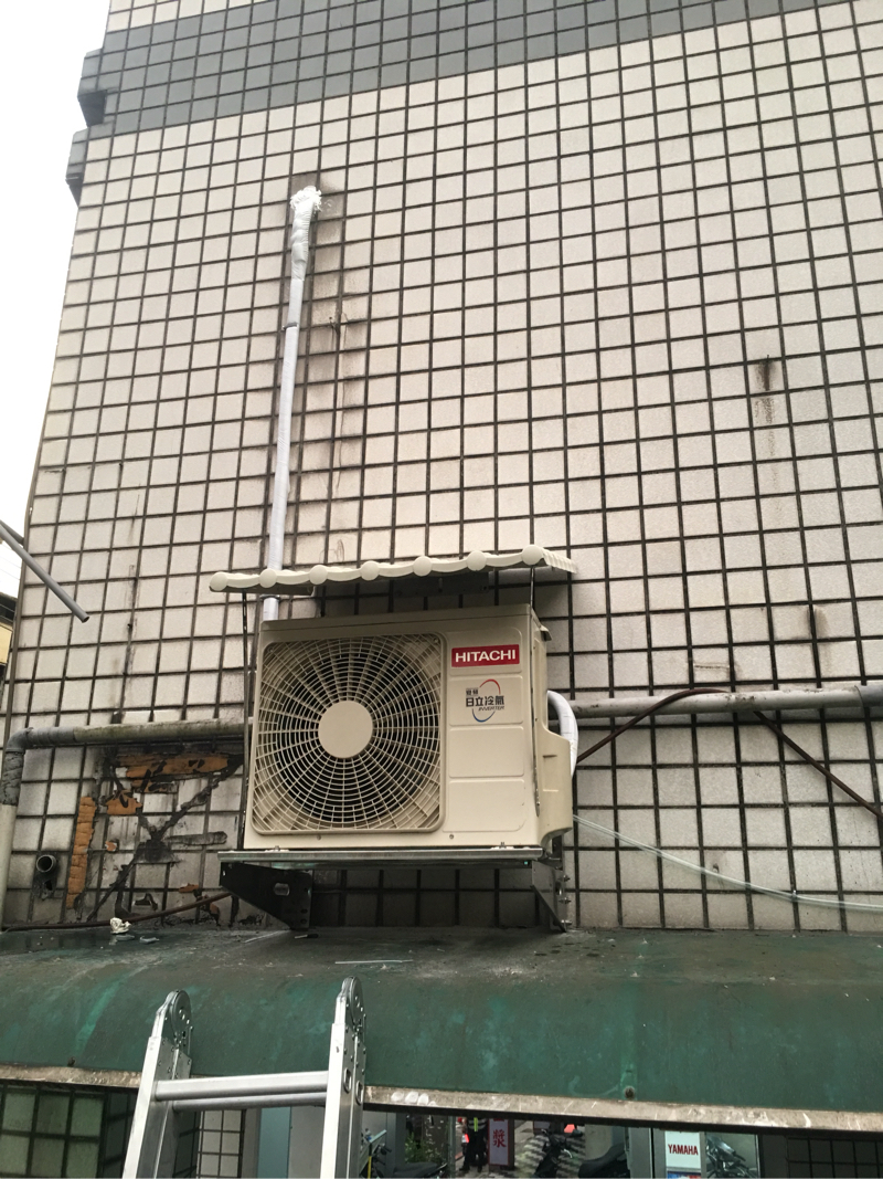 祥鑫冷氣 - 白鐵架加遮雨棚！