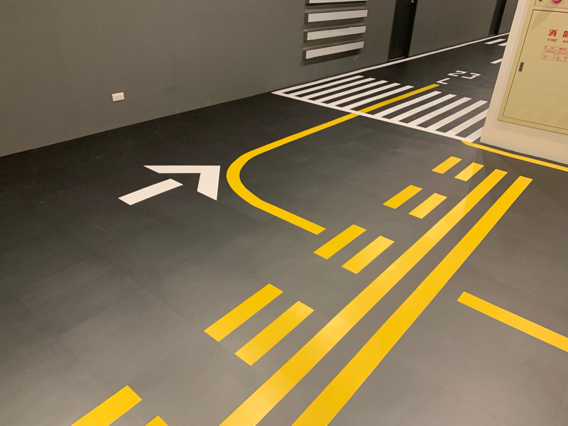 呂先生 - 模擬機場跑道