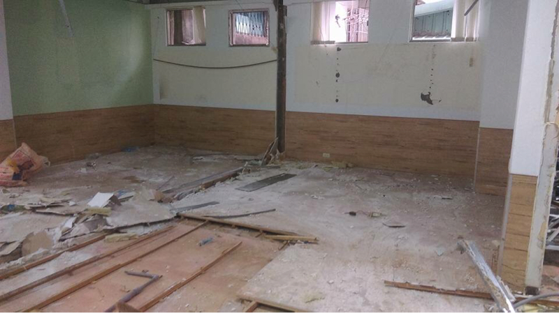 偉成室內裝修 - 拆除木地板