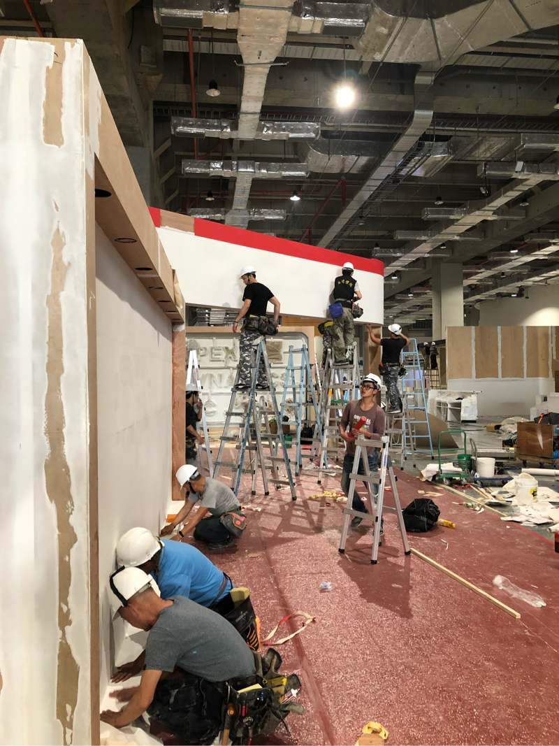 王萬忠 - 會場展覽壁紙！工班人數可配合