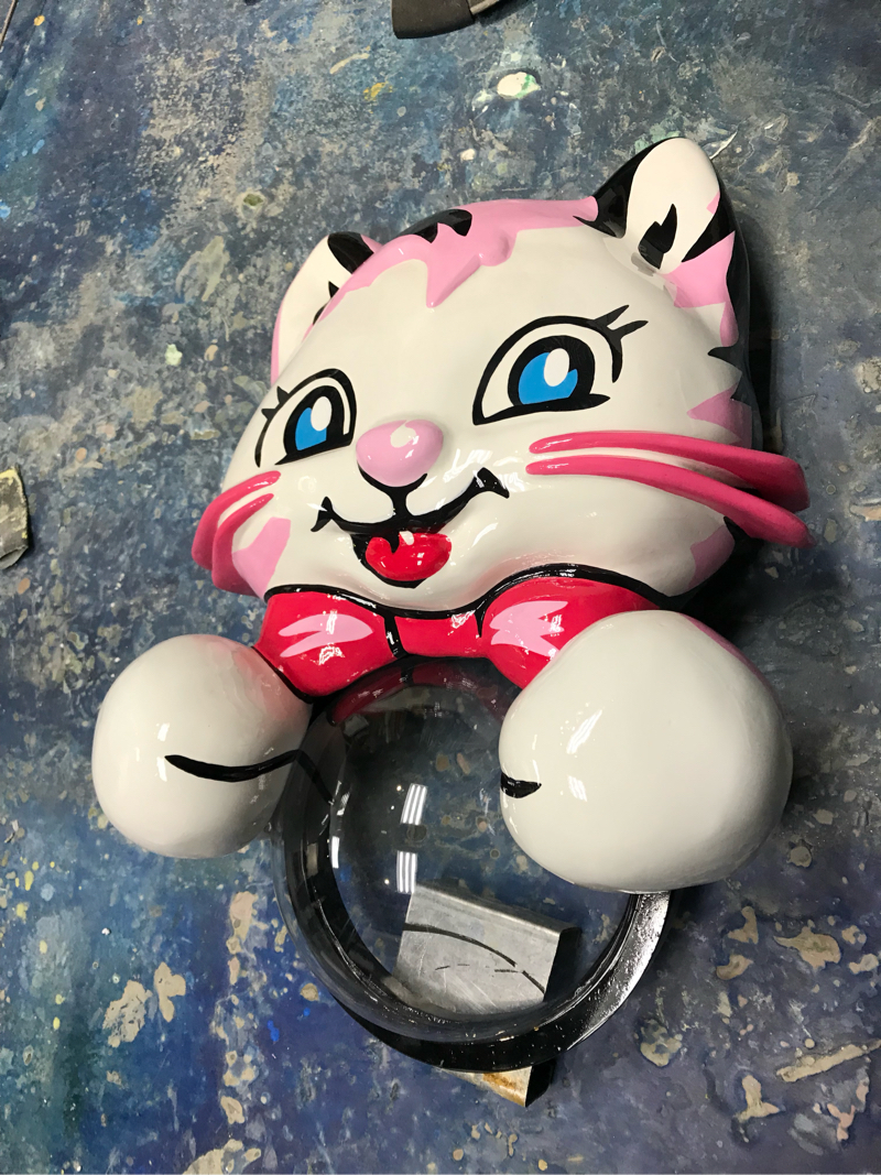 晶奇藝術行銷有限公司 - 飲料店 開店公仔訂製