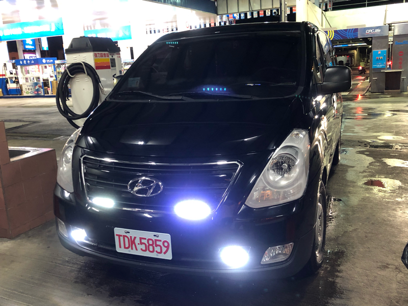 李先生 - 九座新車