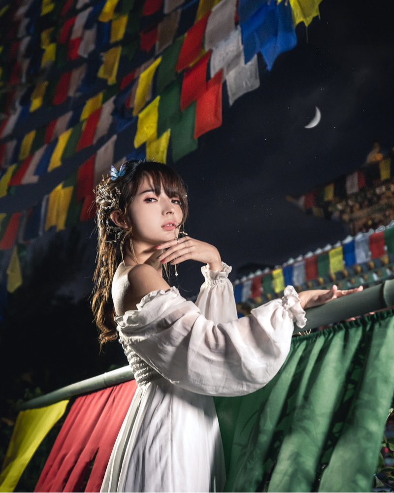 林帕克 - 她是位國文老師，也是模特！