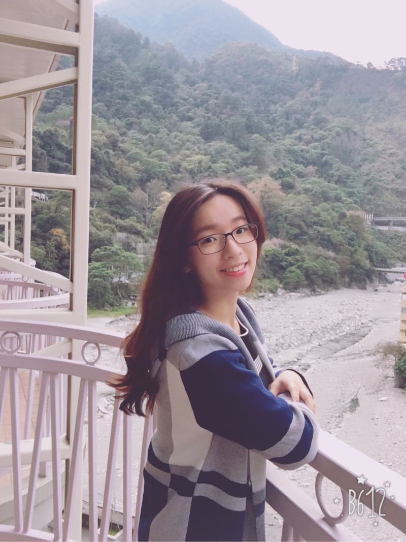 Kira Lin - 教育無他，唯有愛與榜樣而已。