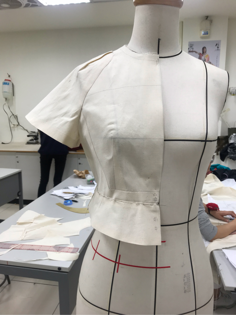 摸兒服裝工作室 - 