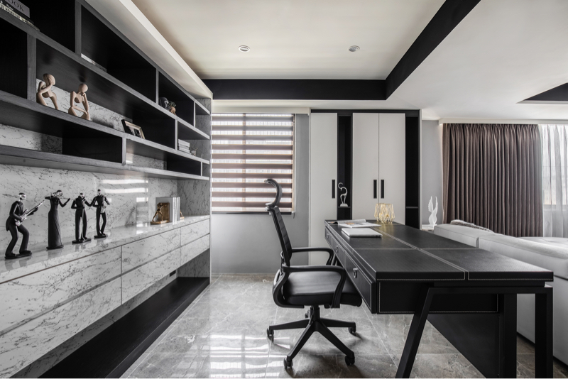 未來藝術空間設計 - 開放式書房運用石紋板書櫃搭配皮製桌面設計，更顯莊嚴及大器的人文美學。