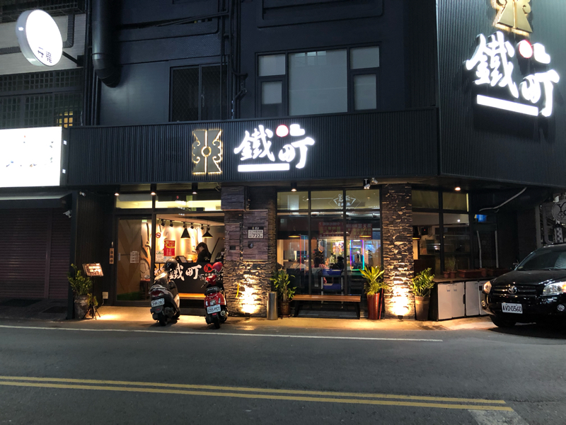 滿天星企業社 - 餐廳戶外洗柱燈設計  