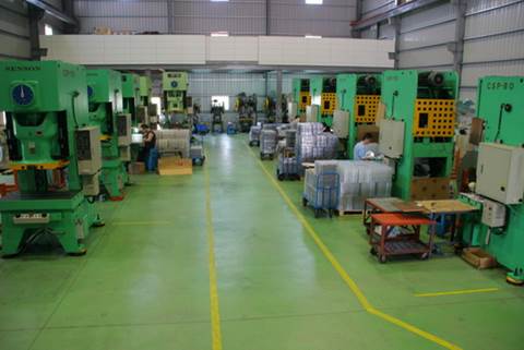 岩督科技有限公司 - 這是我們主要生產線(沖壓線)
我們有2台200頓沖壓設備
                1台160頓沖壓設備
                8台110頓沖壓設備
                1台80頓沖壓設備
                1台60頓沖壓設備
                8台小型沖床設備(工程模)
