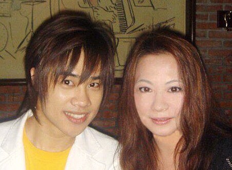 Crystal水晶老師 - 曾執導：Tank呂建忠
◎入圍台灣第19屆金曲獎「最佳國語男歌手」與「最佳單曲製作人」兩項提名。
