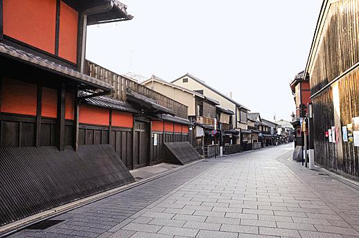 京都らしい風情を感じながら散策を楽しめる花見小路