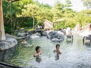 長島温泉・湯あみの島のお風呂に浸かり家族でゆったり癒やされよう