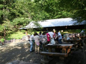 奥多摩・府中など多摩地区の日帰りバーベキュー&キャンプ場!手ぶらOKや無料も