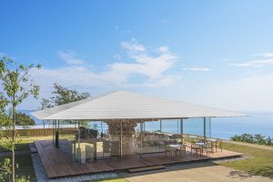 海の絶景カフェに癒される！熱海の花の楽園「アカオハーブ＆ローズガーデン」