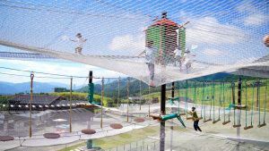 2020年夏は、「白馬つがいけWOW!」のアミダスで世界基準の人気アスレチックを体験!
