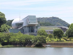 佐賀県立宇宙科学館(佐賀県武雄市)月面歩行も体験できる!