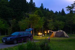 キャンプで楽しく防災力アップ！ 子連れ初心者のキャンプ場選びや身につけたいスキル