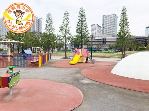 海絶景が広がる豊洲公園（江東区）。芝生広場、遊具広場でのびのび遊ぼう