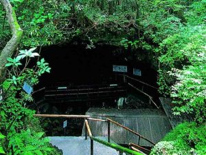 甲信越・北陸のおすすめ鍾乳洞・洞窟8選!鳴沢氷穴や巌門など自然の力を感じよう