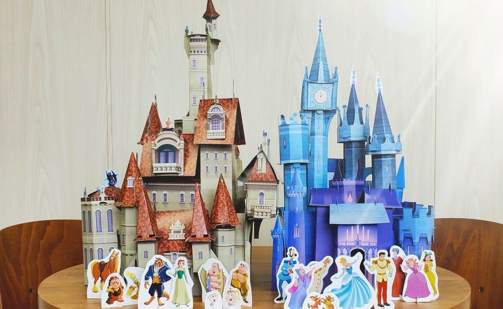 ペーパークラフトで再現するディズニーのお城 シンデレラ 美女と野獣 るるぶkids ペーパークラフトで再現するディズニーのお城 シンデレラ 美女と野獣 るるぶkids